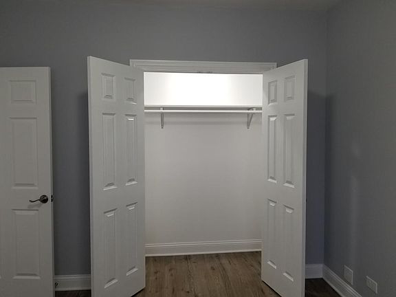 3rd image of 5450 W Foster Ave #1