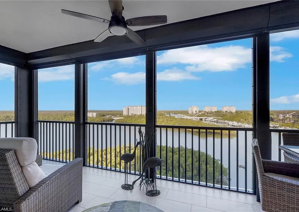 420 Cove Tower Dr #802
