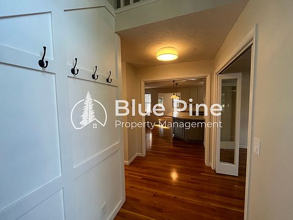 2nd image of 3267 Merlin Dr