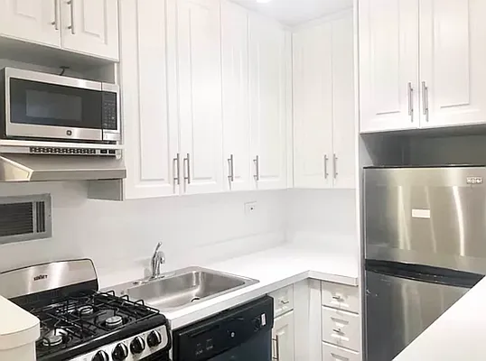 Rented by Corcoran | media 16