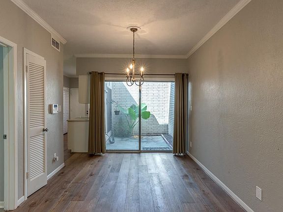 5th image of 2323 Augusta Dr APT 14