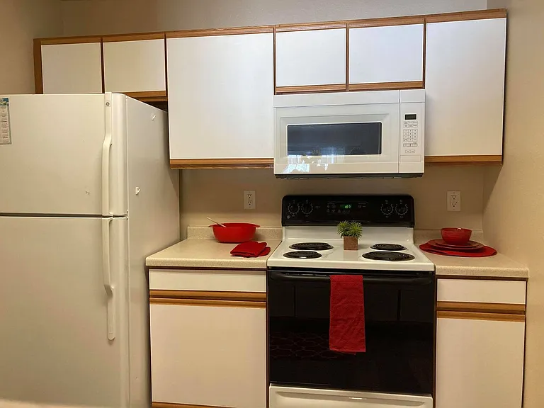 The Boulder Apartments — Photo 17