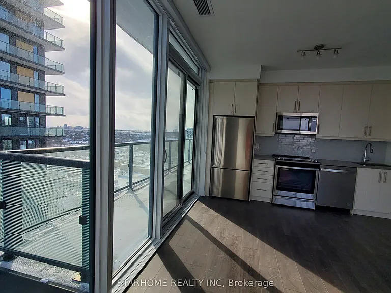 85 Oneida Cres #1614 — Photo 4