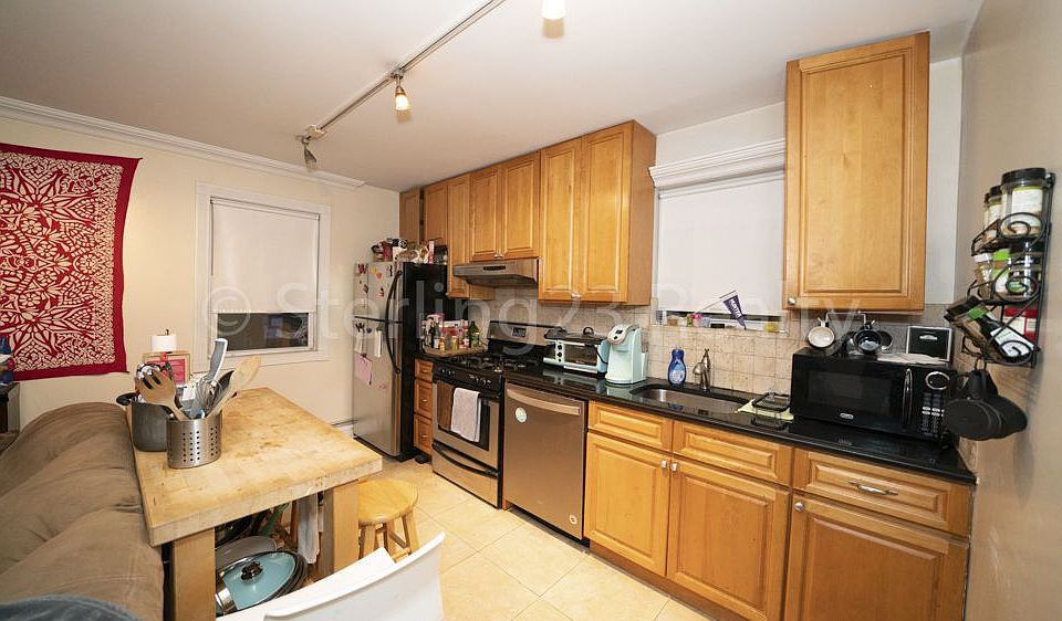 1st image of 2545 31st St APT 2