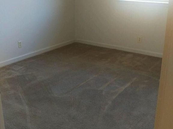 3rd image of 1701 N John B Dennis Hwy APT 27