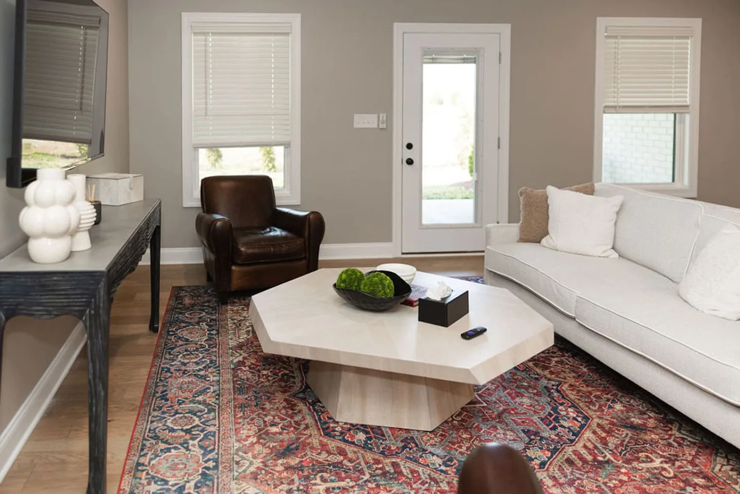 3 bed, 2.0 bath, $6,285 — Photo 1