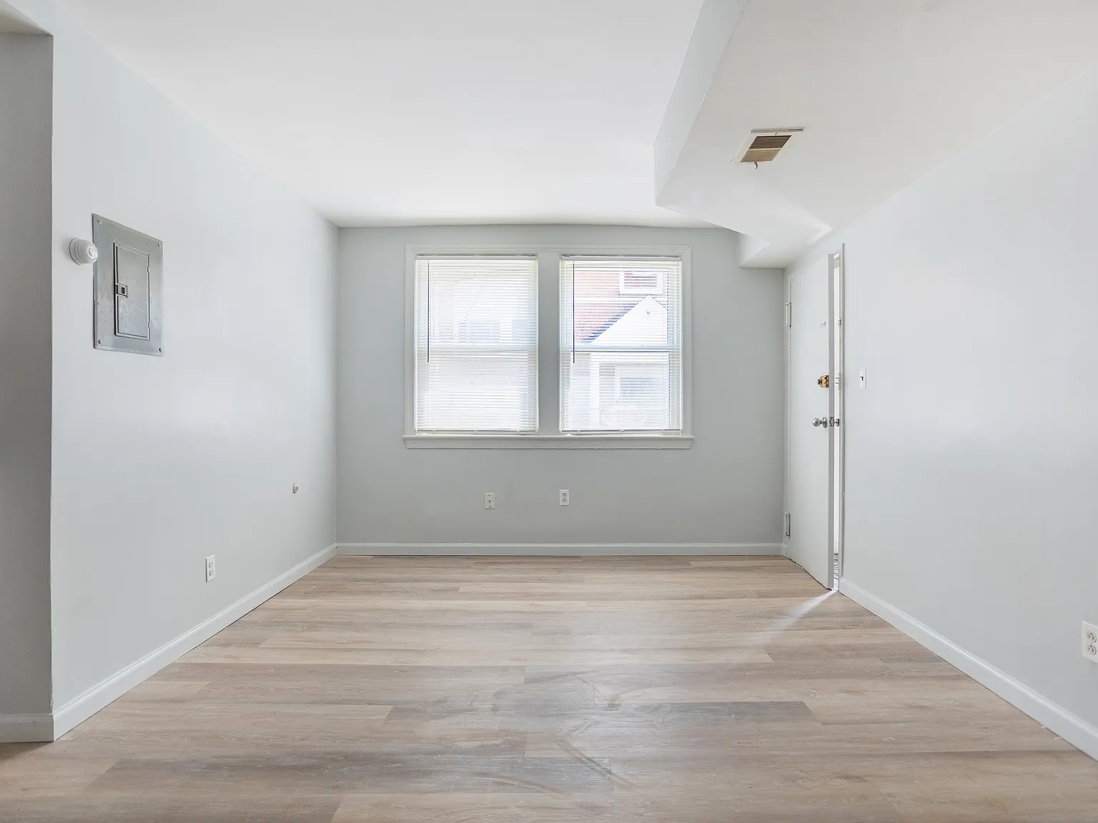 3463 Minnesota Ave SE — Photo 4