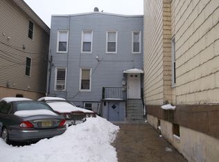 2510 Summit Ave, Union City, NJ 07087