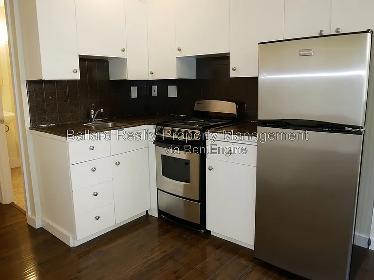 9030 Greenwood Ave N #111 — Photo 9