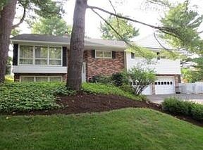 1st image of 2500 Lynnhurst Dr