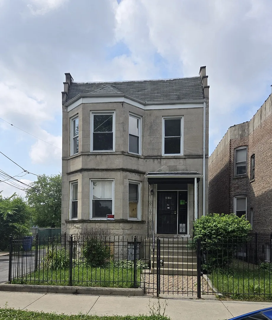 3 bed, 1314 sqft, $1,720 — Photo 1