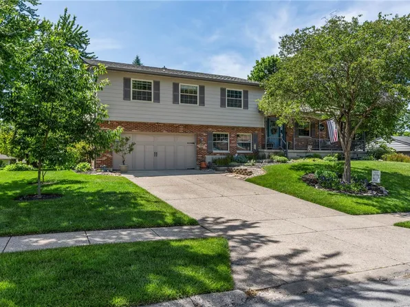623 Silverleaf Dr, Dayton, OH 45431