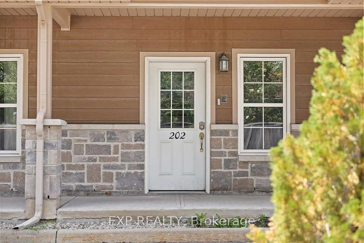 2 bed, $2,000 — Photo 4