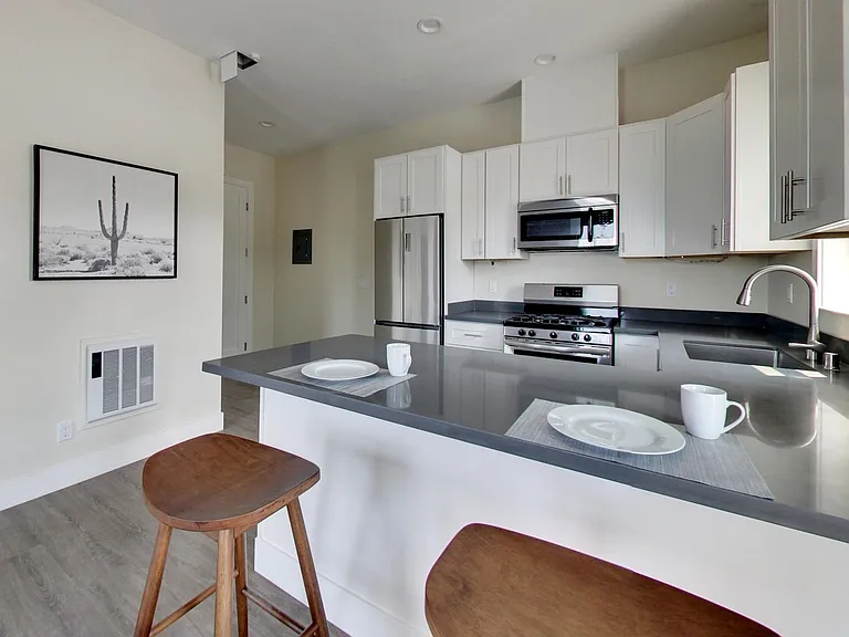 22650 Main Street — Photo 7