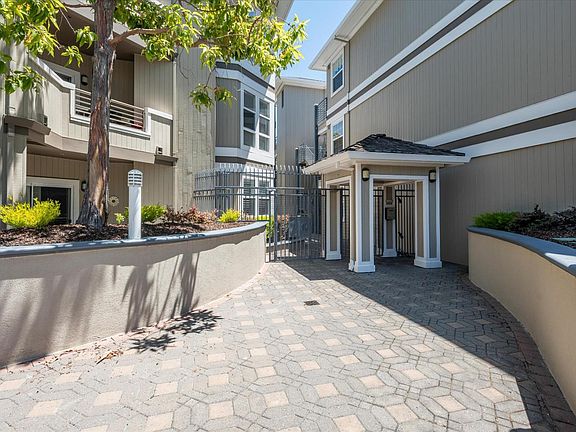 2nd image of 880 Meridian Bay Ln Unit 104