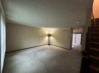 71 White Oak Ave APT B5, Plainville, CT 06062