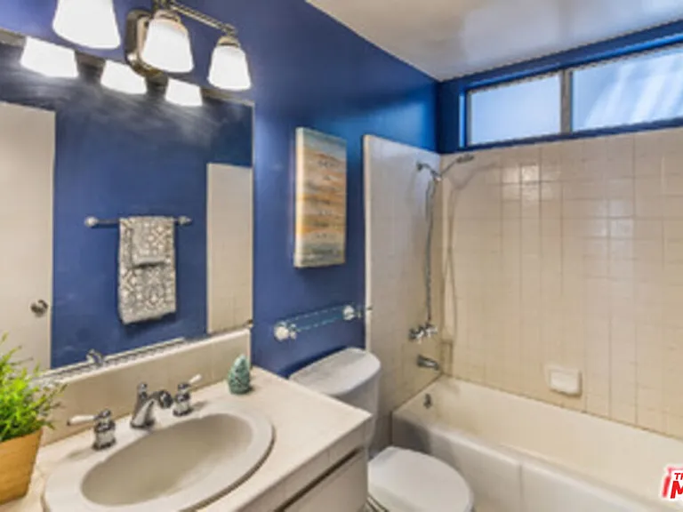 1926 Glendon Ave #2 — Photo 10