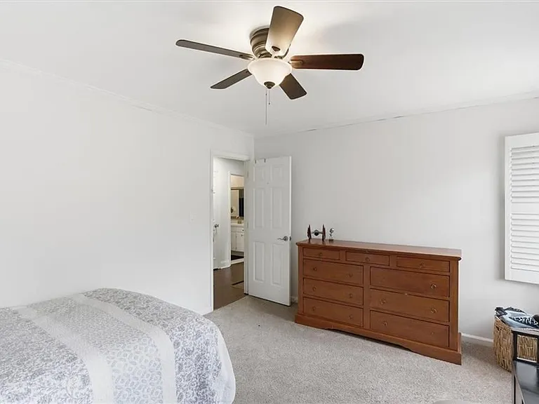 1386 Churchill Way — Photo 14