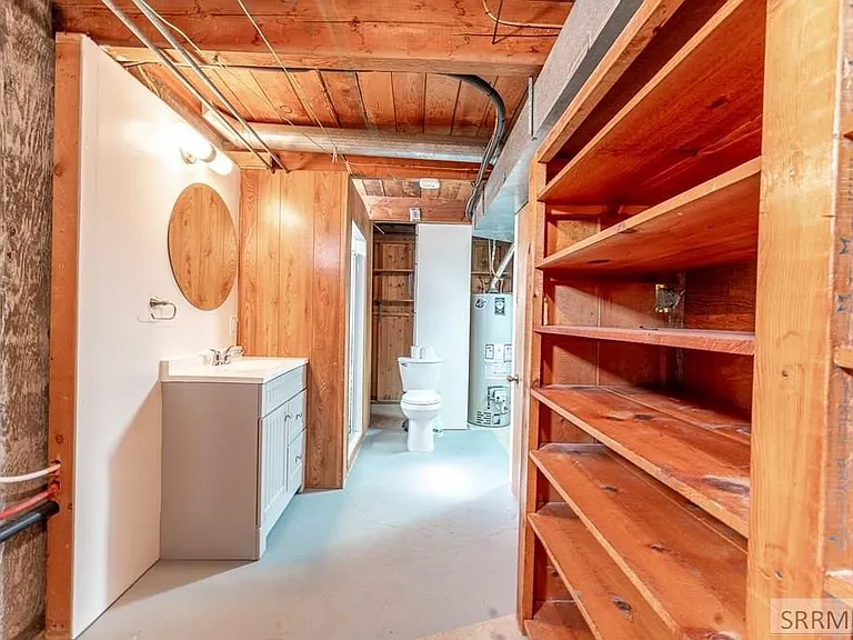 328 Melrose Dr — Photo 22