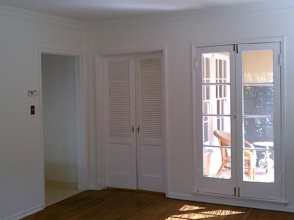 5th image of 436 S Gramercy Pl #436