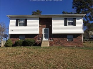 39 Poplar Hls, Hurricane, WV 25526