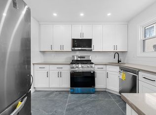 661 Grassmere Ter, Far Rockaway, NY 11691