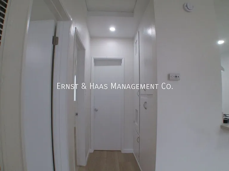 1615 Rose Ave #8 — Photo 9