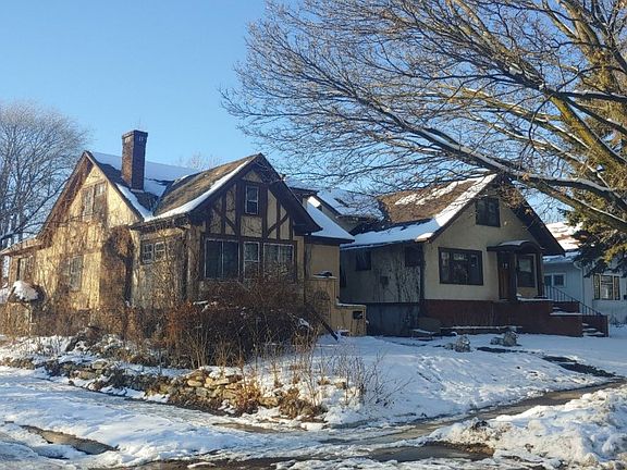 3rd image of 4256 Park Ave