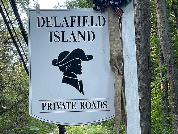 2nd image of 9 Tory Hole Rd