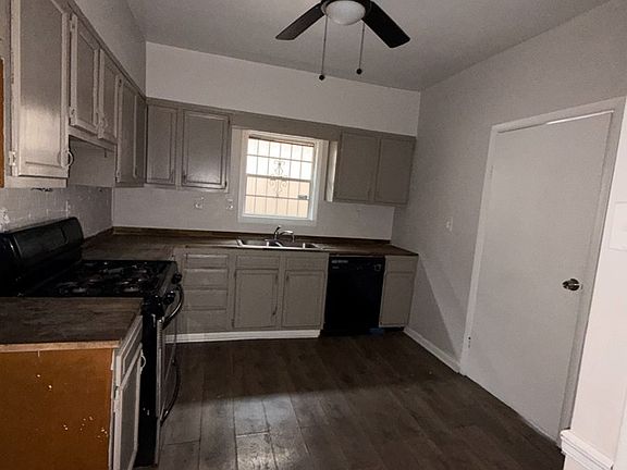 3rd image of 12 4th Ave SW