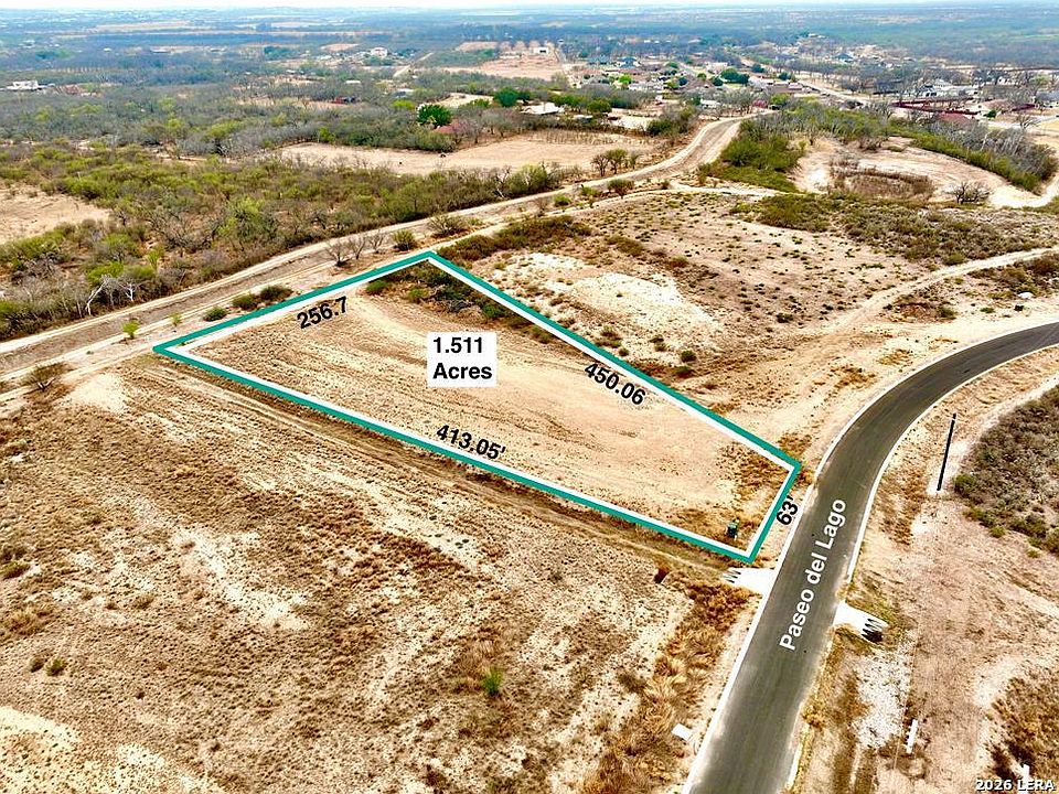 1st image of 204 Paseo Del Lago