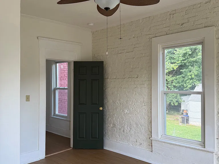 2429 Griffiths Ave — Photo 22