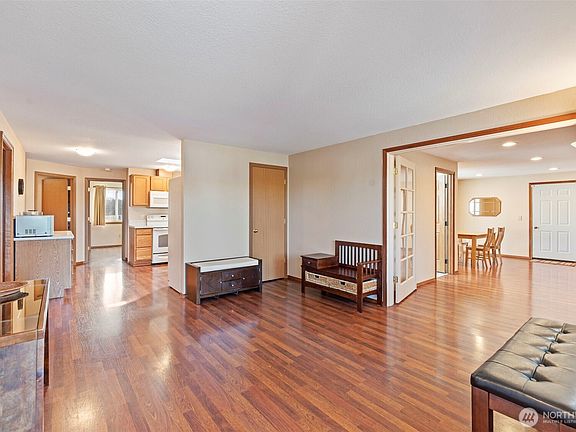 3rd image of 17944 Camus Drive SW