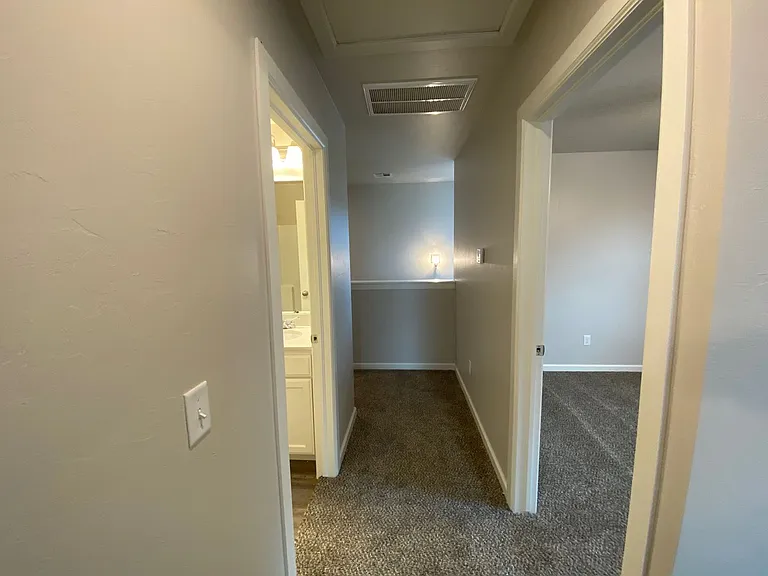 12010 Rhya Ln — Photo 19