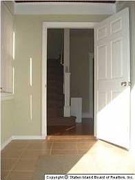 4th image of 137 Fillmore St