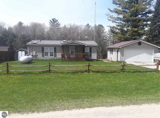 70 Park Lane Dr, Whittemore, MI 48770