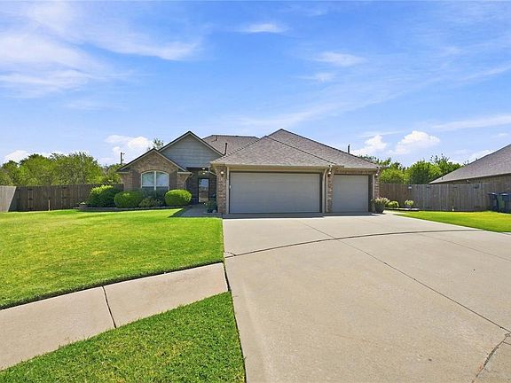 3rd image of 11601 SW 17th Ct