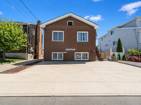 128 Weed Avenue image 1 of 17
