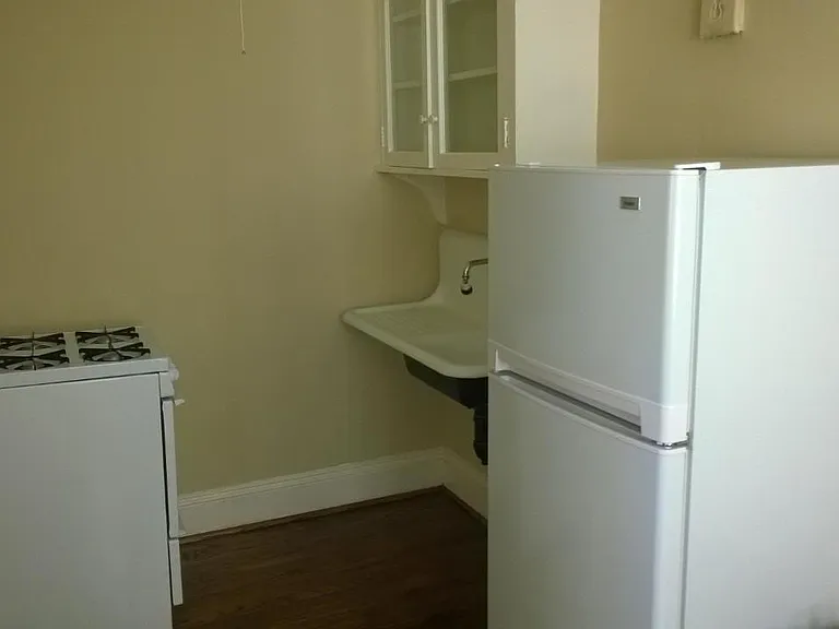 1712 Hampton Blvd #16 — Photo 8