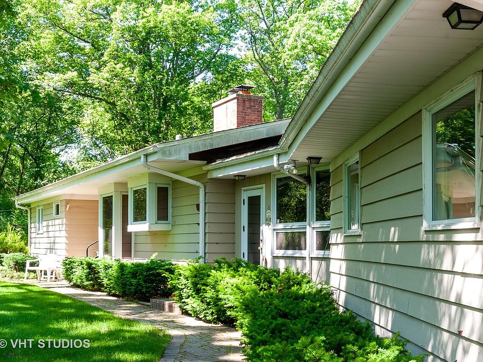 1st image of 1065 Woodfield Ln