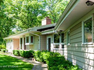 1065 Woodfield Ln, Libertyville, IL
