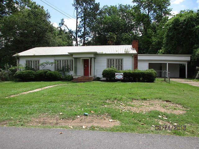 1st image of 203 S Marshall Blvd
