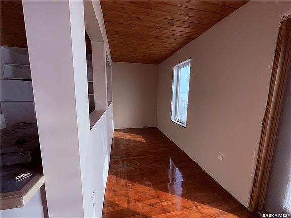 3rd image of 722 Aqualane AVENUE