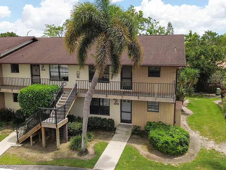 5254 Treetops Dr — Photo 28