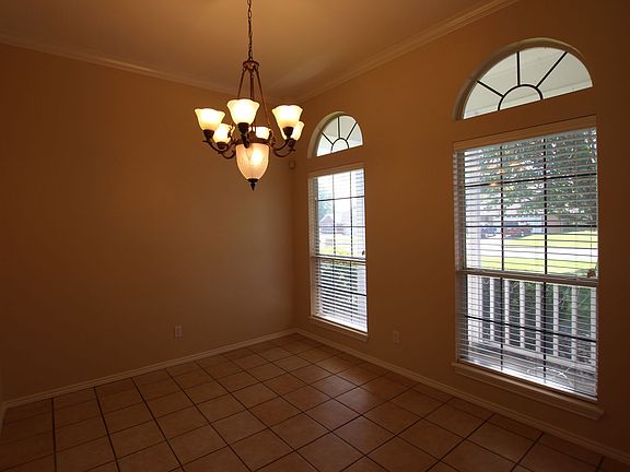 4th image of 1727 Sapphire Cay