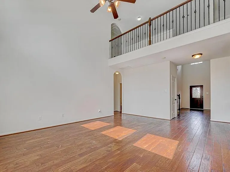 11 Sagamore Ridge Pl — Photo 12
