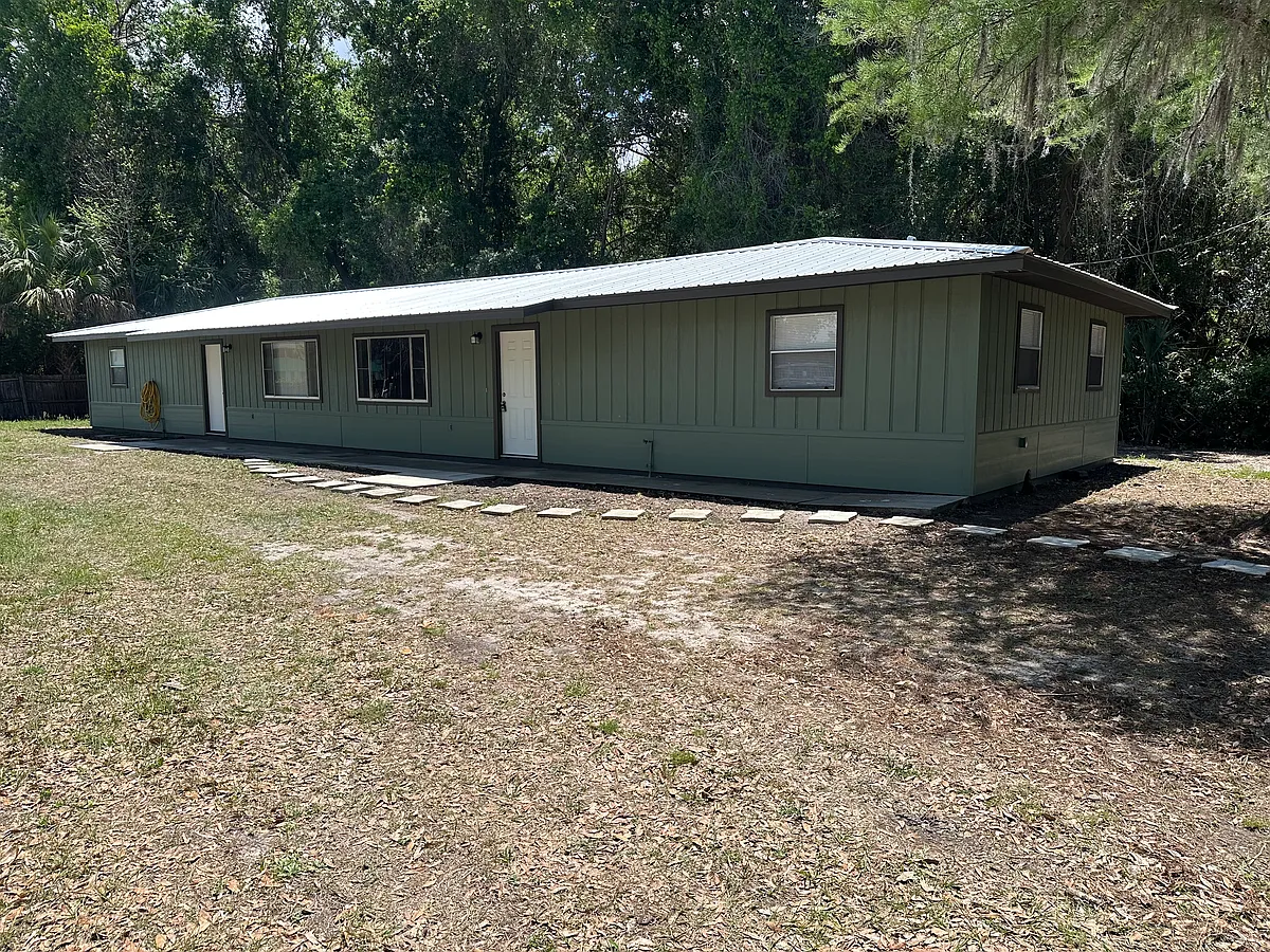 Building Photo - 1131 N Trudel Point