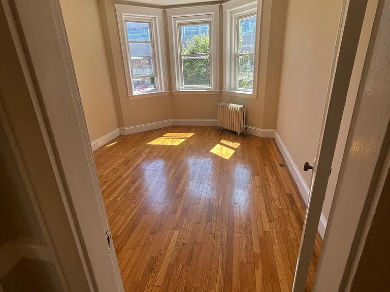 1193 Commonwealth Ave #7 — Photo 9