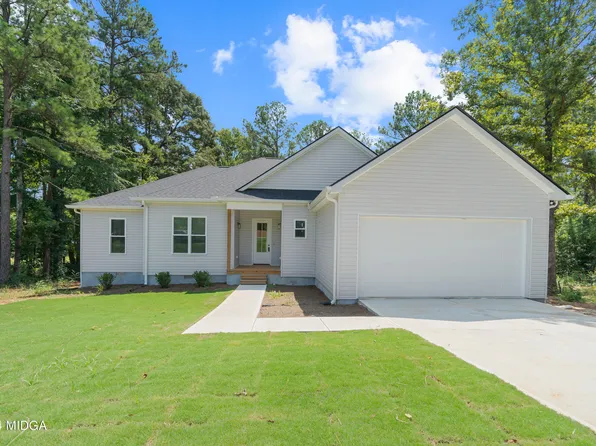 126 Henry Dr, Gray, GA 31032