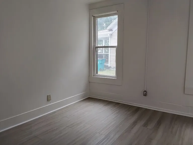 1632 N Irving Ave — Photo 11